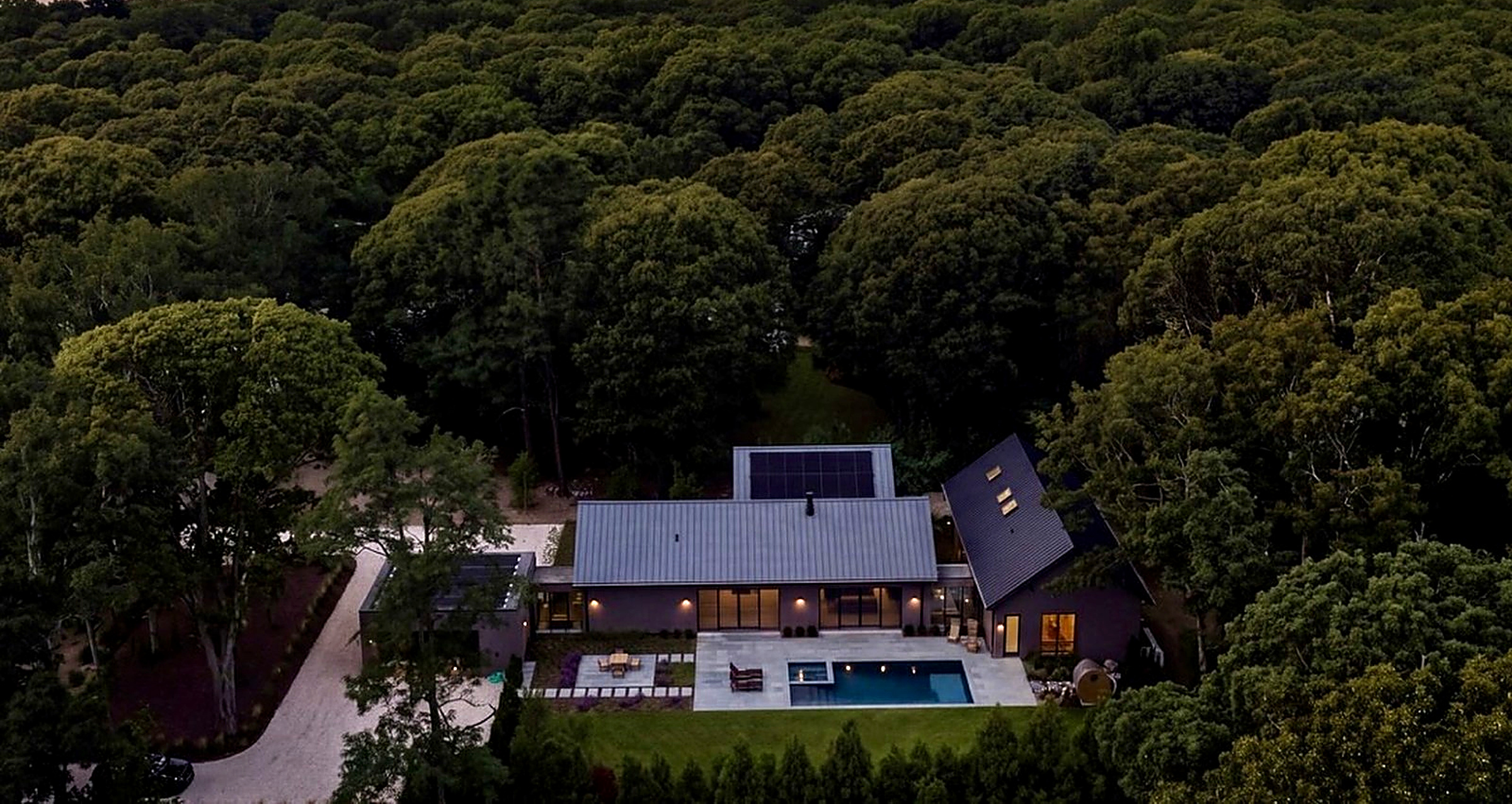 6 Great Circle held within the tree canopy